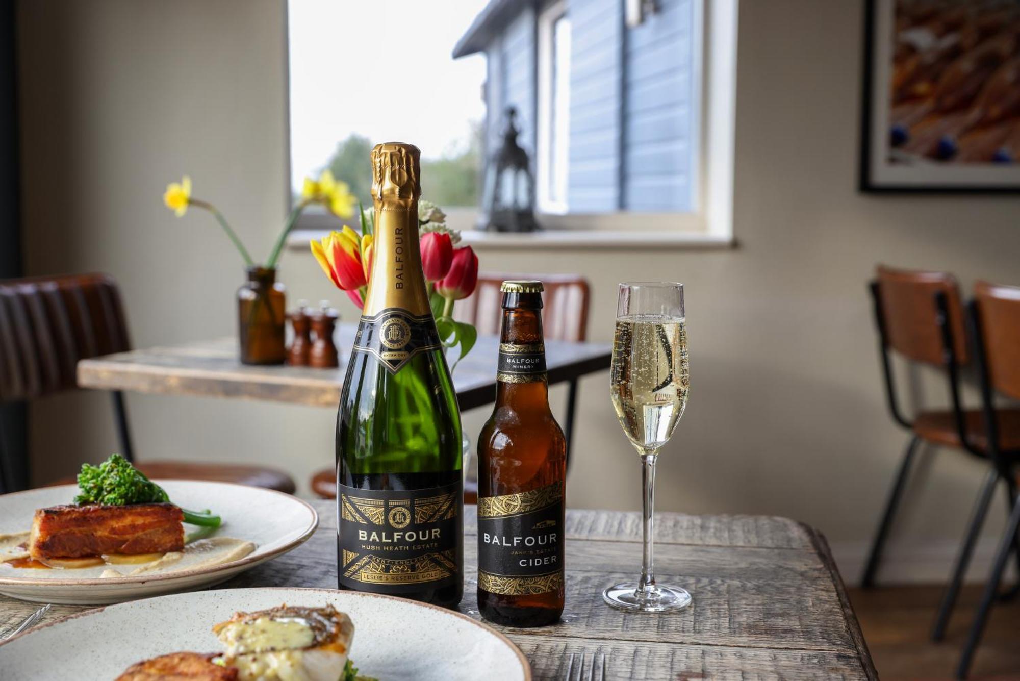 The Goudhurst Inn Екстериор снимка