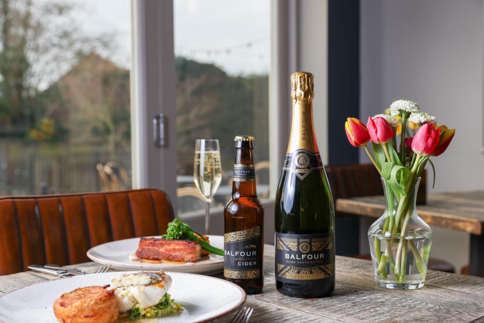 The Goudhurst Inn Екстериор снимка