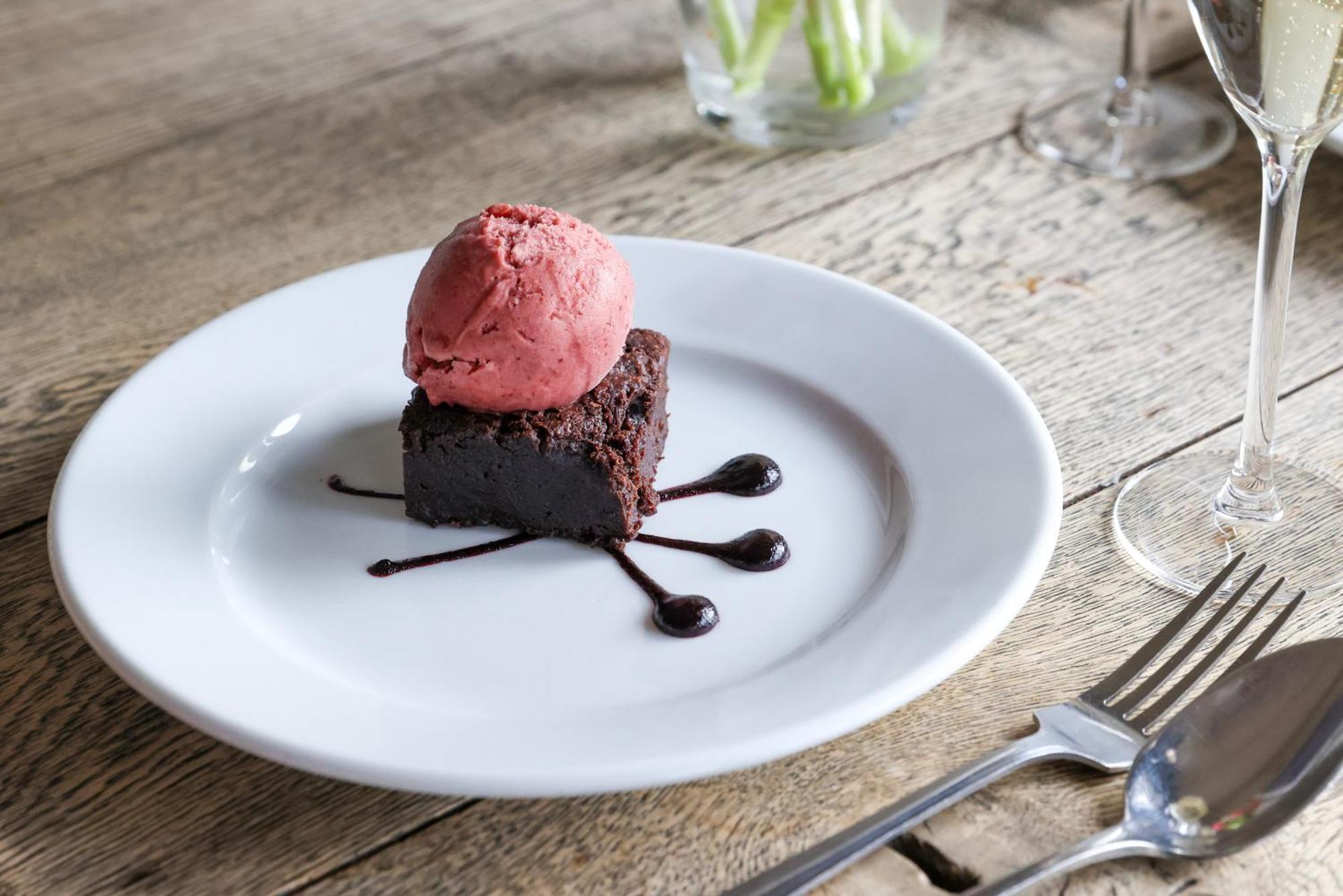 The Goudhurst Inn Екстериор снимка