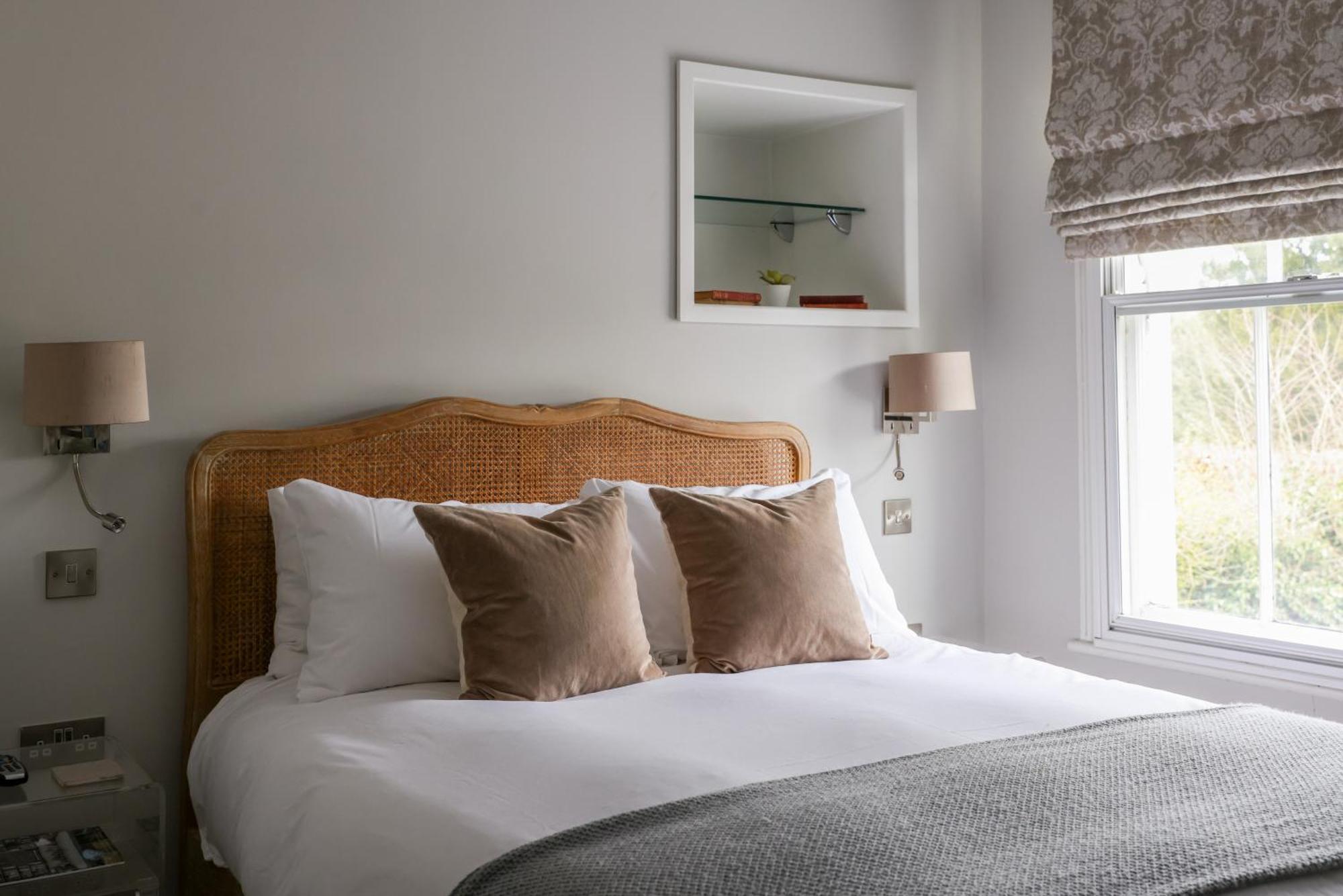 The Goudhurst Inn Екстериор снимка